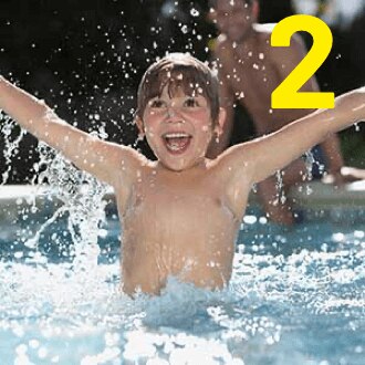 2 : Enfant faisant de l'exercice physique