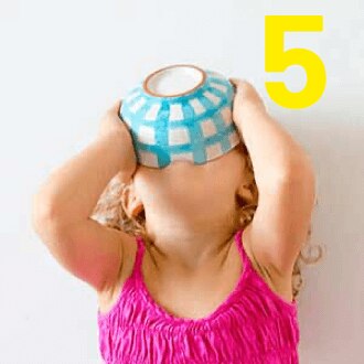 5 : Enfant mangeant des fibres alimentaires
