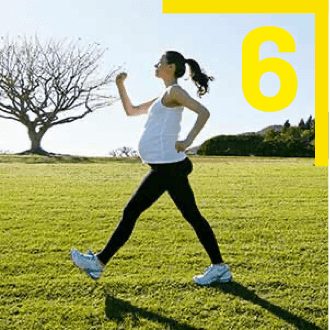 6 : Femme enceinte faisant de la marche contre la constipation